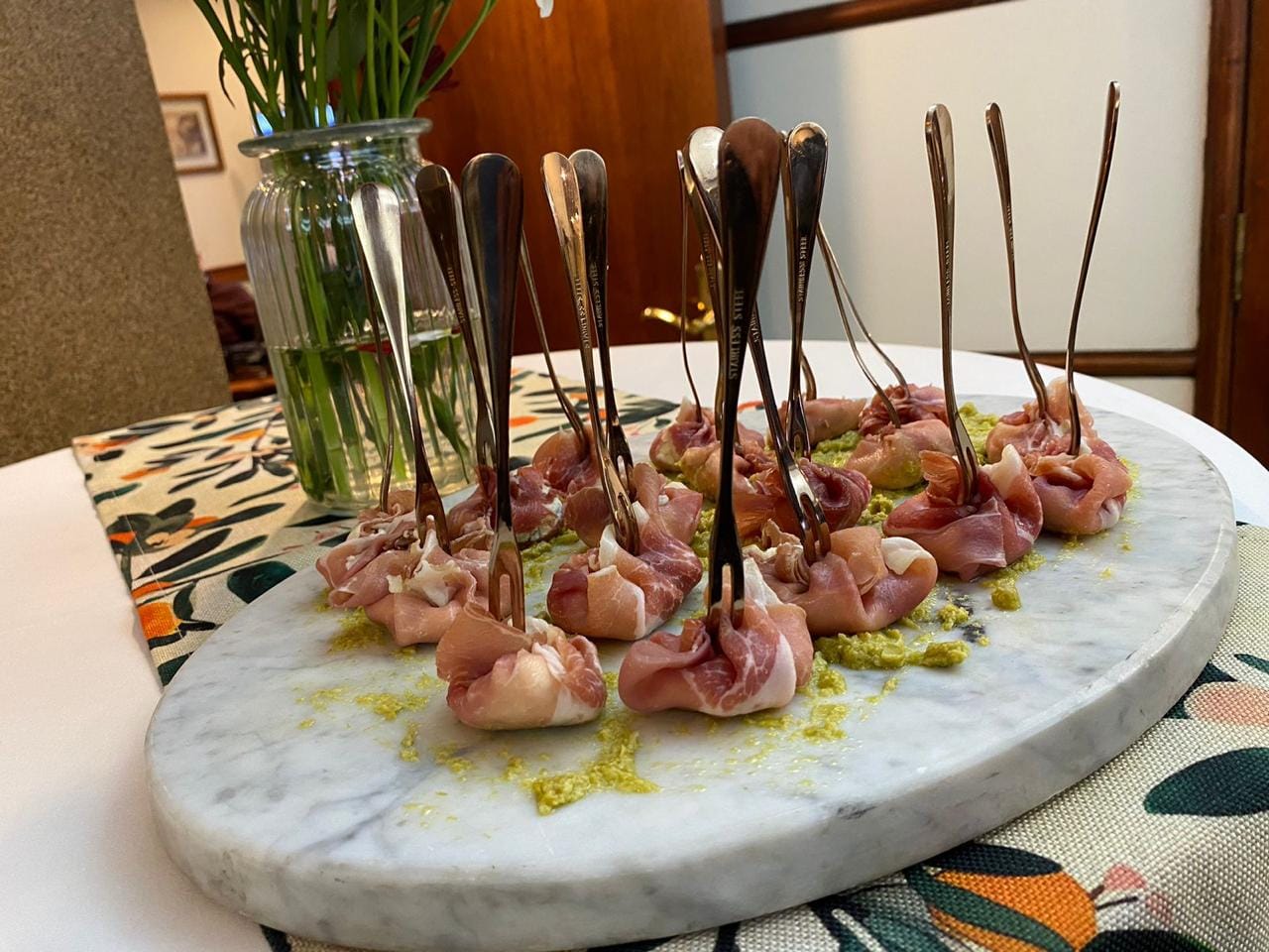 Canapés de jamón serrano