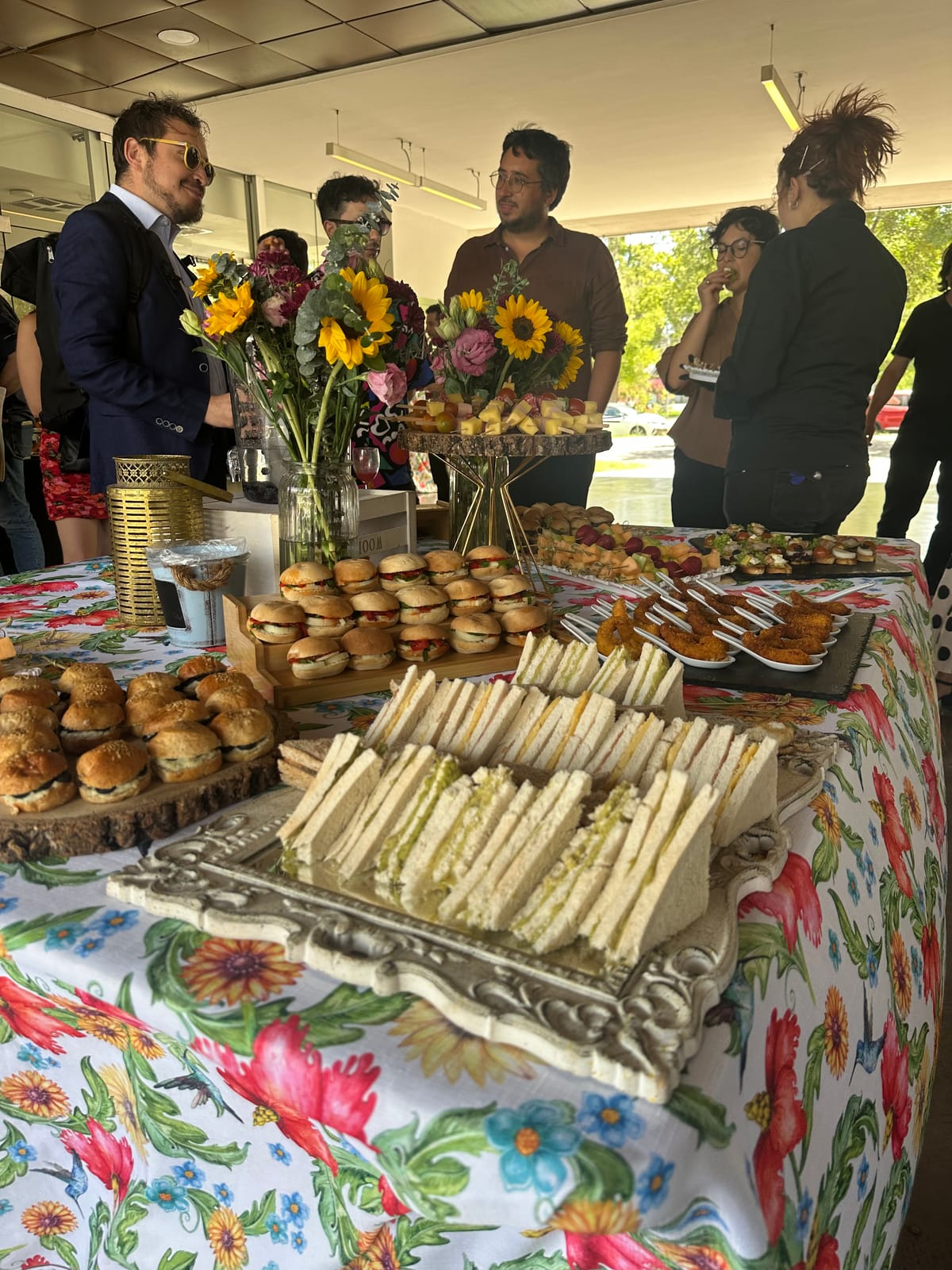 Mesón de sándwiches y bocados